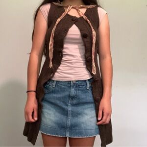 Knitted Brown Button Down cashmere Sweater Vest
Comes w/ a attached scarf thing